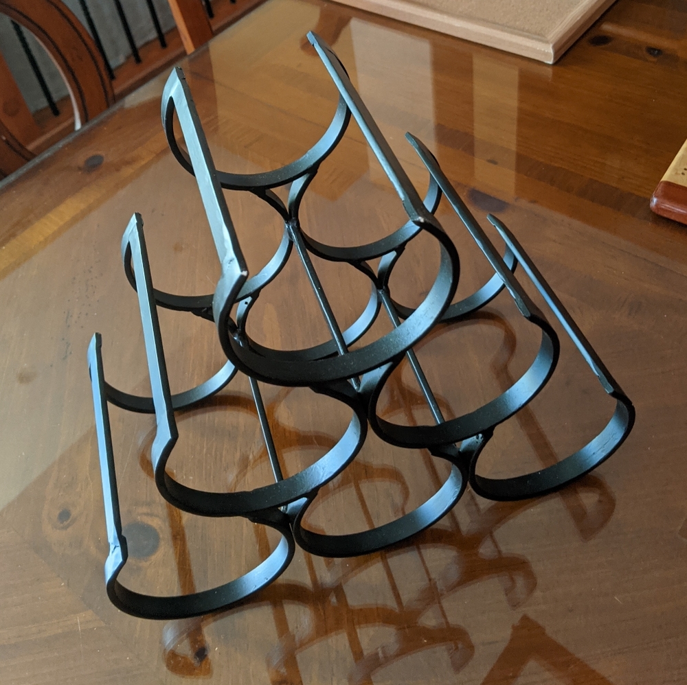 Matte Metal Iron Wine Rack Bottle Holder Stand